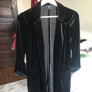 Loose velvet blazer